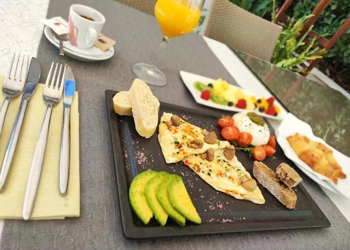 Center Luxury 2 4* ספליט