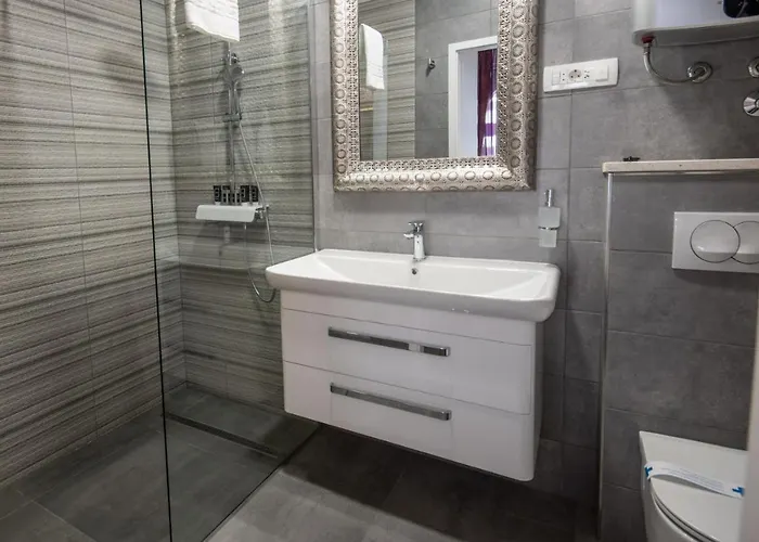 בית הארחה Center Luxury 2