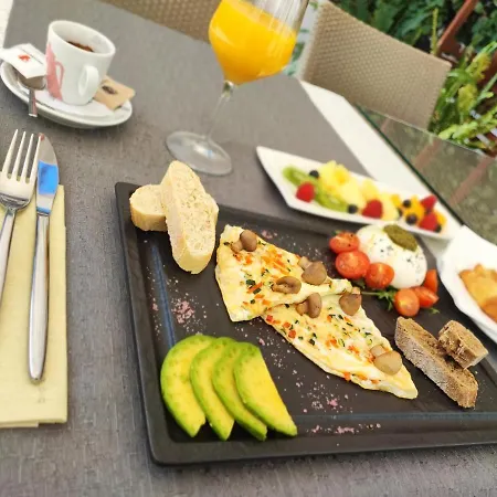 Center Luxury 2 4* Split