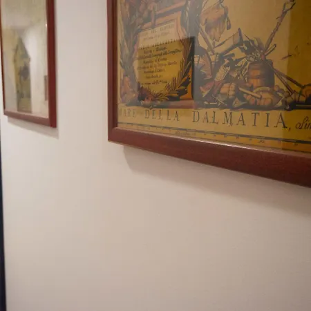 Center Luxury 2 בית הארחה 4*