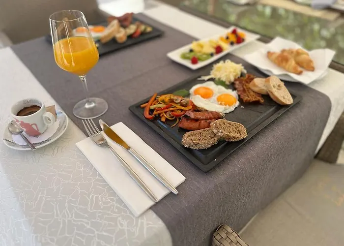 Center Luxury 2 Guest house