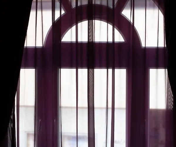 Center Luxury 2 Guest house 4*