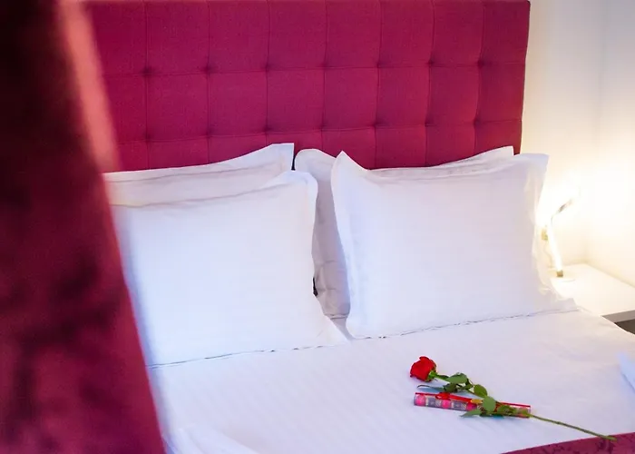 Guest house Center Luxury 2 4*