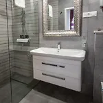 בית הארחה Center Luxury 2